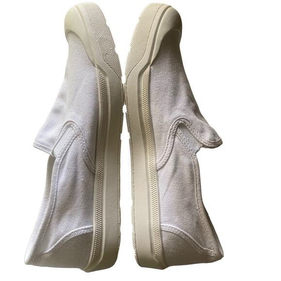 Palladium Pallarue White Canvas slip-on loafer sneaker, Size 8 - Picture 6 of 9